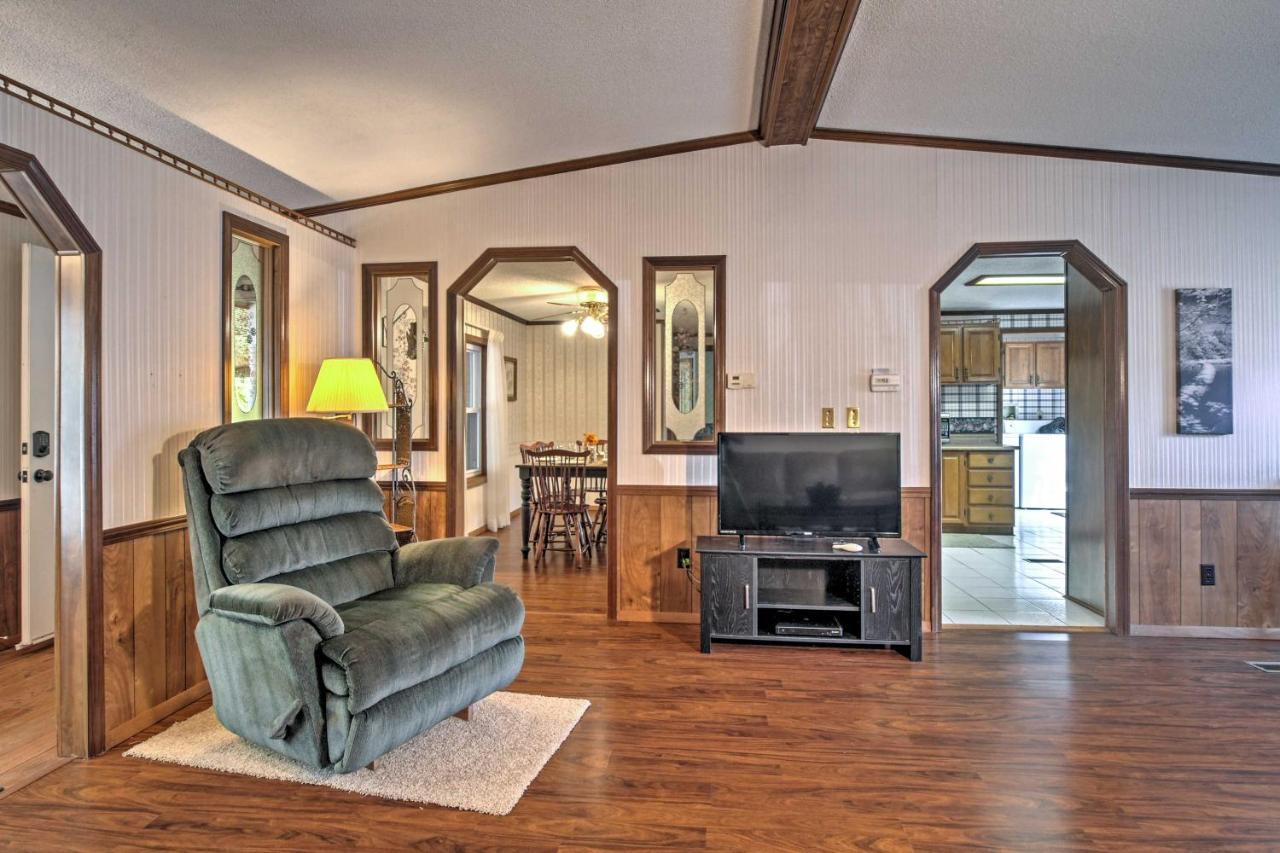 Captivating Cadiz Hideaway With Deck On Lake Barkley ภายนอก รูปภาพ